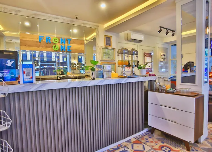 Front One Budget Hotel Slamet Riyadi Solo